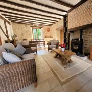 The Coach House-3 Bed-2 Bath-Garden-PetsOK-FreeP