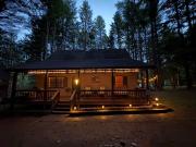 On a Whim Peaceful 2 bedroom home plus loft in charming lakefront community