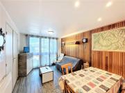 Appartement rénové 37m², 6 pers., accès direct pistes, animaux admis, piscine chauffée - FR-1-267-228