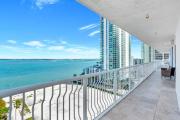 Newly Renovated 3BR Condo with Bay Views and Parking
