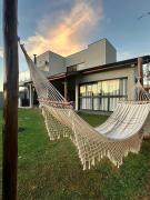 Linda casa de campo moderna 90 km de SP