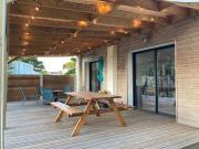 Deux charmantes maisons proche de locéan.