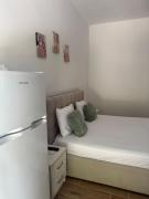 Doris Apartments