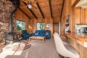Albatross House with Ocean View Hot Tub