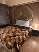 Luxury hotel apartment 3rooms in front of citystars1