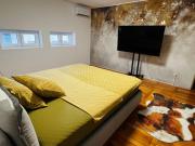 City Center Square DeLuxe Nest