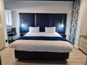 Cozy Unit 26 , Genesis on Fairmount