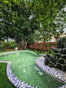 The Vintage Villa