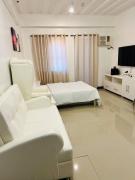 Cozy Studio in Paraaque - Perfect for Transients and Long-Stayers Alike