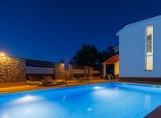 Ana Zmijavci in Zmijavci - Haus für 8 Personen