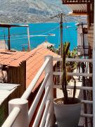 Encanto junto al lago en la zona viva