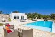 Villa Trullo Mammazia by Villa Plus