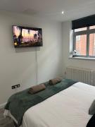 The Emerald Suite - 1BR - City Centre