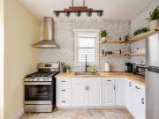 Urban Oasis 3BR Apt with Iconic WTC View