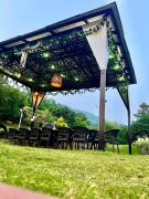 GOOSENECK HOTEL and RESTAURANTS