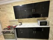 شقة فخمه متميزه بقلب العلمين الجديده شامل دخول الشاطىء والمسبح