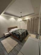 اول مكرم جنب ستي ستارز