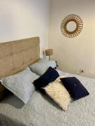 Departamento COLIBRÍES para dos sobre el lago