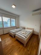 Kolarjeva International House