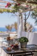 Top Oia