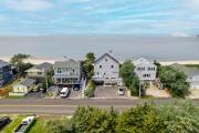 Soundview Beach House: 4BR,Panoramic Views 1.5hrsNYC