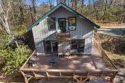 Rainbow Falls Cabin - Sauna - Hot Tub - Foosball