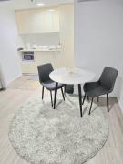 Modern Studio Apartment near ICC On Dixon street