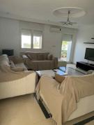 Sunny Villa Apartment, 10min Walk to La Marsa Beach
