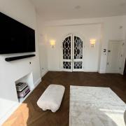 Bright Flat near Little Venice, Charming & Central