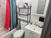 3 bedrooms apt,2 baths,15 mins to NYC