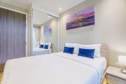 Stylish 2-Bedroom Diamond Condo with Walk-Out Pool