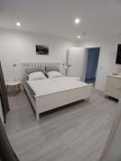 Sarahs apartment NEW!