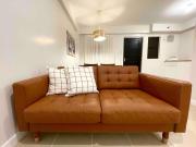 2BR @ The Redwoods near SM Fairview w Free Parking