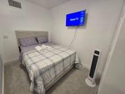 Bedroom with TV in Upland E