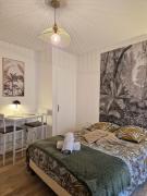 The Cosmopolitan - central station and tramway