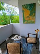 Peaceful Villa 20 min from sea