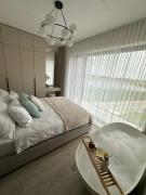 Luxurious Seaside Penthouse