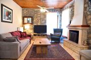 Stone house Amfikleia