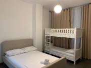 Seaside Stay Toska