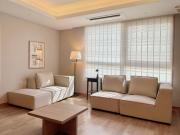 Gyeongbokgung Palace View, 3-min Walk to Gwanghwamun & Jonggak Stations