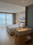 Top Cam Ranh International Airport