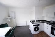 Studio flat - ideal for Heathrow & Slough Business