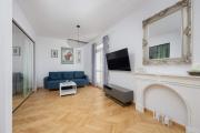 Stylish One Bedroom Apartment in Warsaw with Balcony by Noclegi Renters