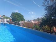 Chambre familiale chez "Casa Portuguesa", accès piscine-jardin-1h15 Lisboa