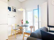 D858 - comfort near downtown - AC & balcony