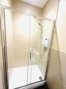 Central Brighton Flat 4 Sleeps Free Parking