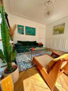 Elegant Retreat in Levallois with Sunny Balcony