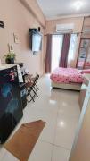 Apartement green pramuka 2br suite room