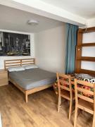 Studio - Sleeps 2 - Garden - Parking - Wifi