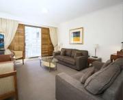 Regency Hyde Park, Sydney CBD, Private Bed and Bath